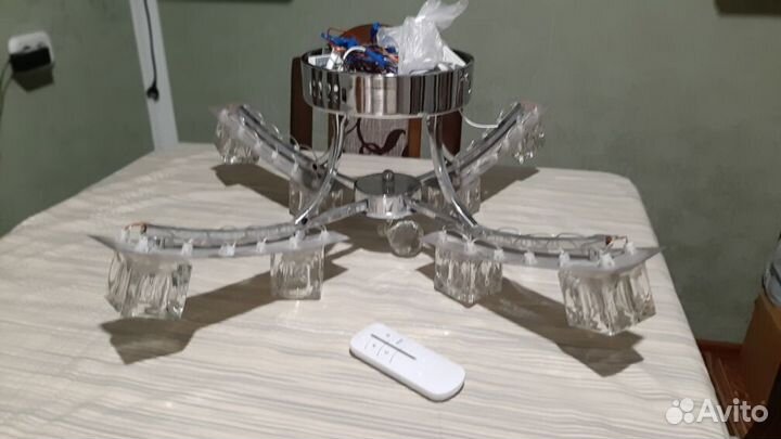 Люстра галогенная