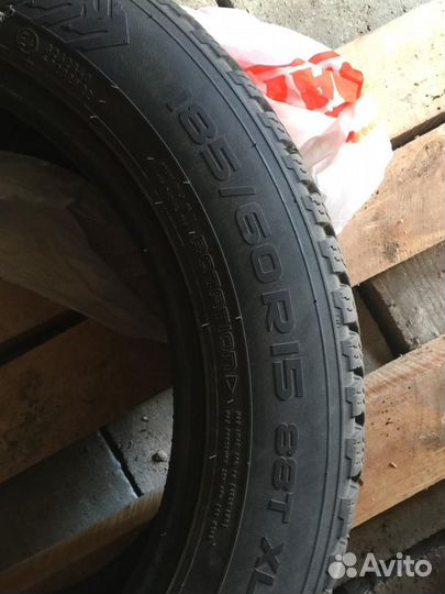 Nokian Tyres Hakkapeliitta 8 185/60 R15 88T