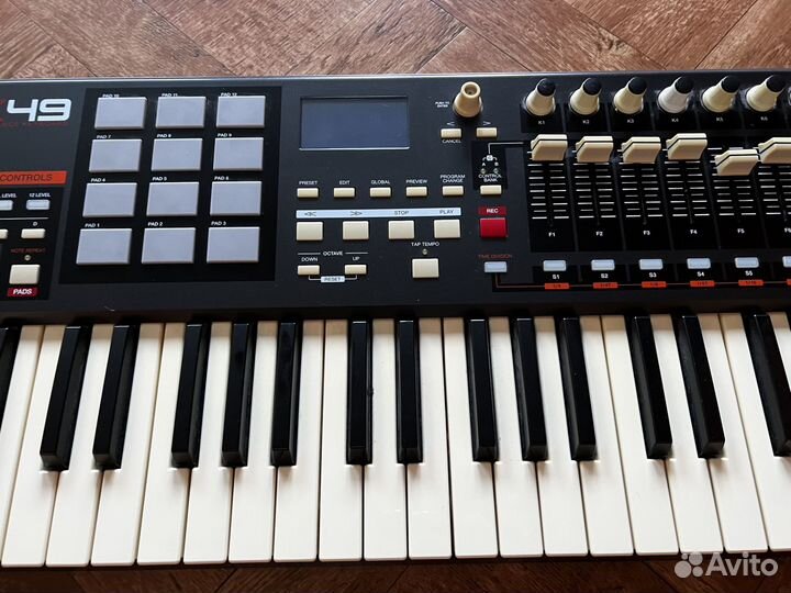Akai PRO MPK49 USB - миди (midi) клавиатура