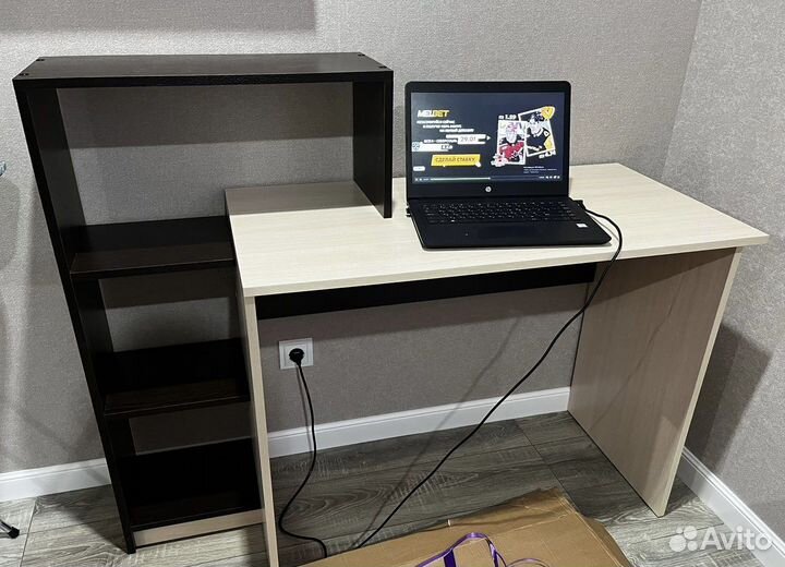 Письменный стол