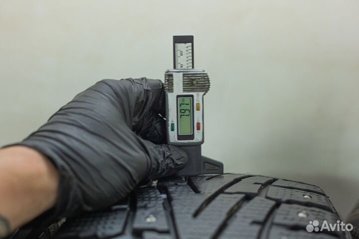 Roadstone Winguard WinSpike SUV 225/60 R18 100T