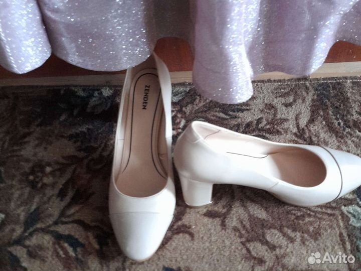 Платье длинное р50, туфли р 40,одето было 1 раз