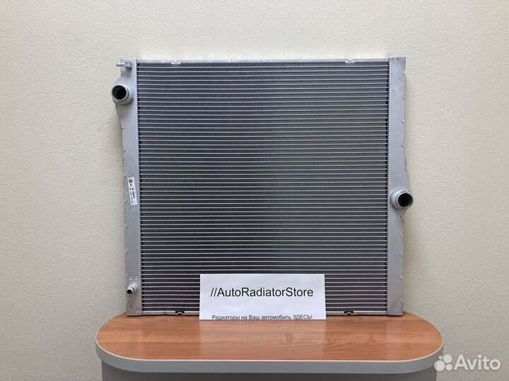 Радиатор охлаждения Бмв Х5 (E70) 06