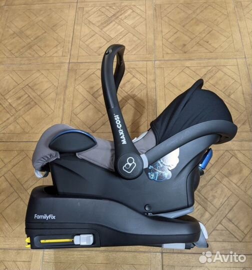 Автолюлька maxi cosi cabriofix+ база FamilyFix