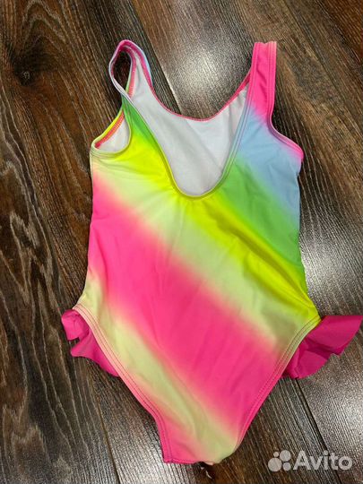 Купальник для девочки новый 104-110