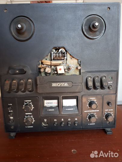 Магнитофоны и тюнер из СССР