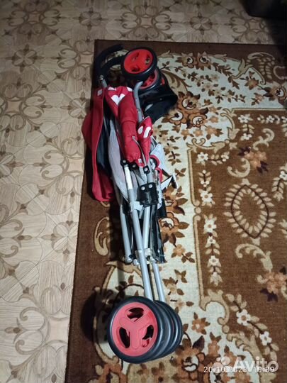 Прогулочная коляска трость