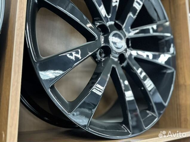 Новые литые диски R22 5x120 Range Rover