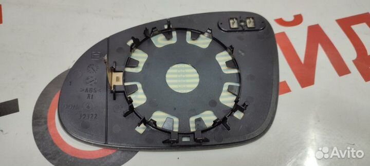 Зеркало правое Volkswagen Passat 3C2 BZB