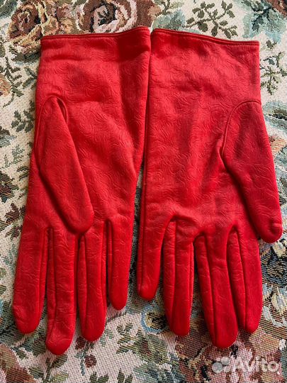 Перчатки