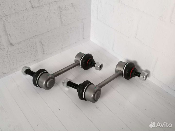 Усиленные стойки стабилизатора зад Skoda Octavia