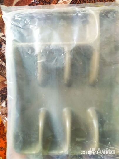 Лоток для столовых приборов