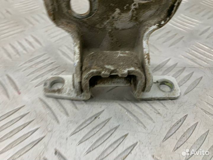 Б/У петля двери передний левый Daewoo Matiz klya