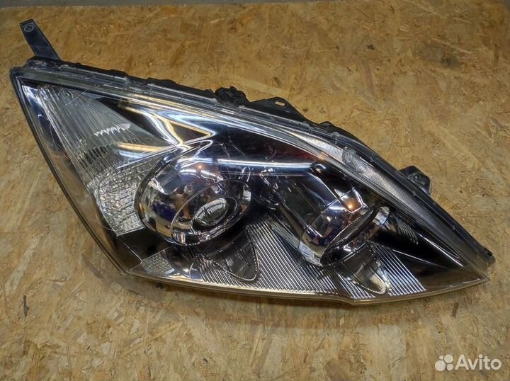 Фара правая ксенон Honda CR-V 3