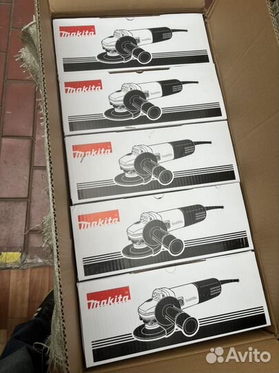 Ушм болгарка makita 125 HN 9558