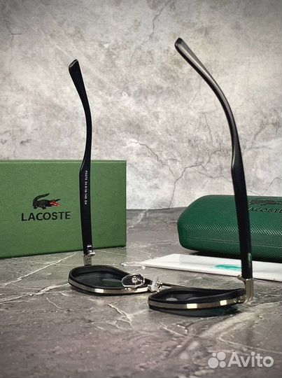 Очки Lacoste классические