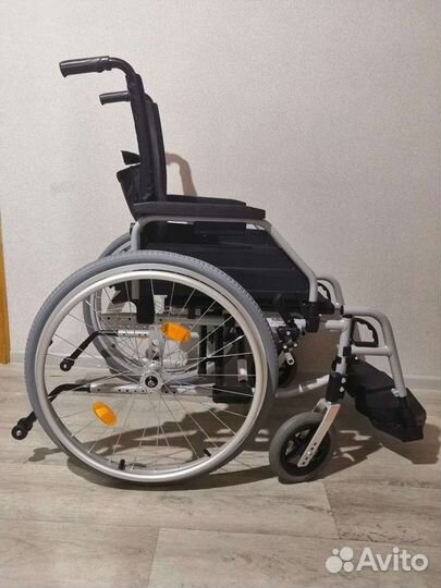 Инвалидная коляска складная бу