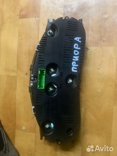 Щиток приборов priora