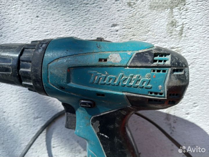 Шуруповерт makita