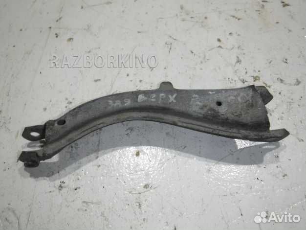 Рычаг задний нижний правый