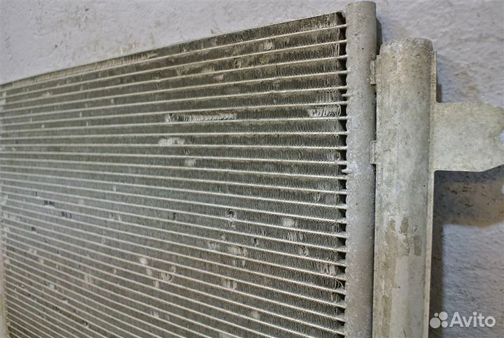 Радиатор кондиционера (конденсер) VW Golf V 2003