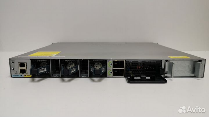 Cisco WS-C3850R-24T-S