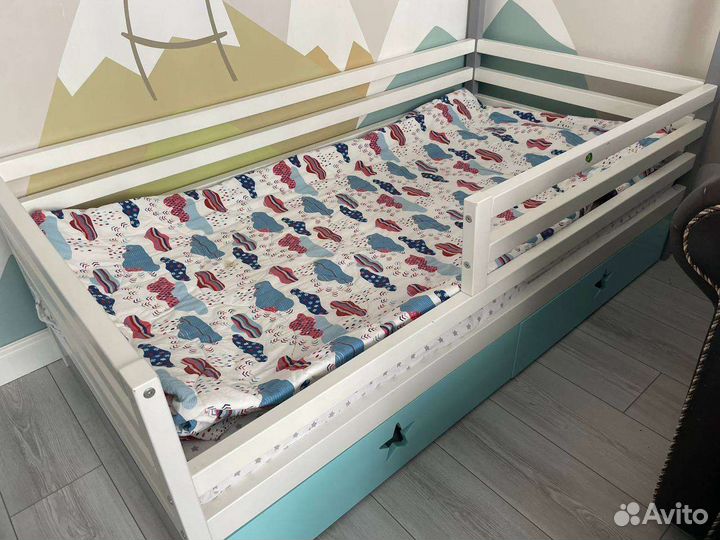 Детская кроватка