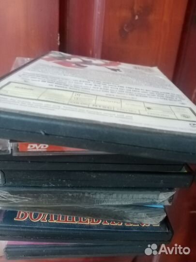 DVD диски б/у, с мультиками, кино