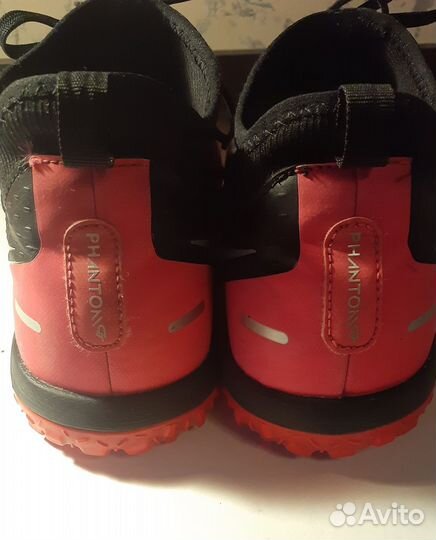 Бутсы футбольные сороконожки