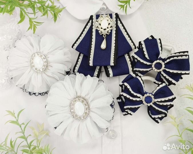 Школьные банты и брошь галстук