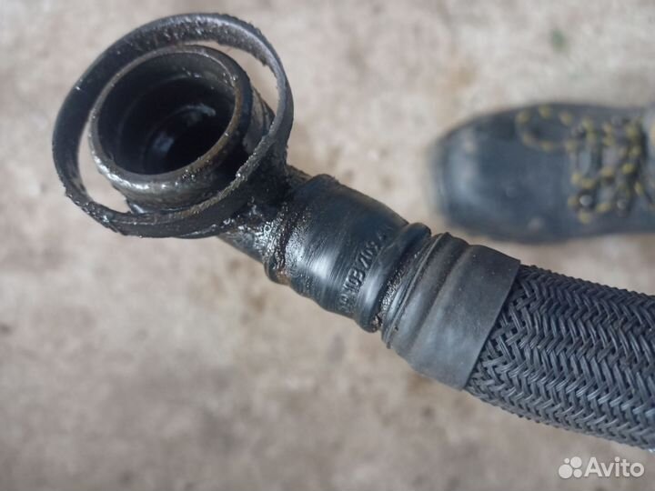 Патрубок картерных газов Audi A8 D3 079103209