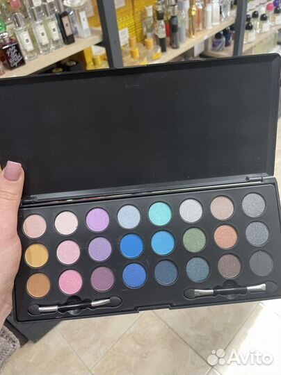 Тени для век