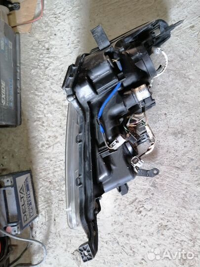 Фара Toyota Land cruiser 200