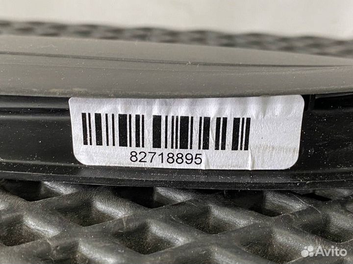 Резинка спойлера Volvo FH4 82718895