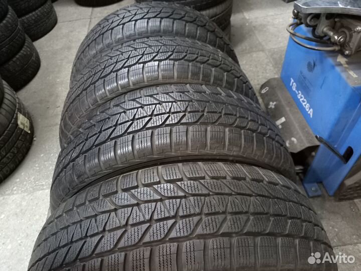 Bridgestone Blizzak LM-25 195/60 R16 89H