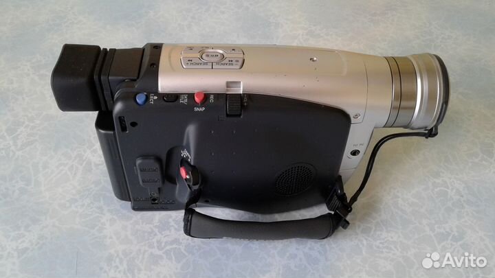 Видеокамера Panasonic VZ75