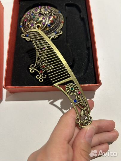 Набор зеркало и гребень