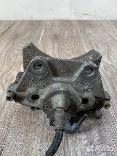 Тормозной суппорт задний левый Mercedes S-Class