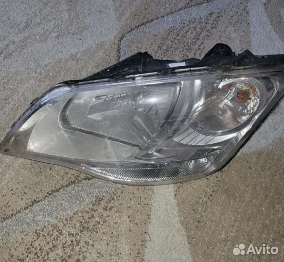 Фары Санг Енг Актион Нью 2012 г