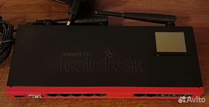 Wi-Fi MikroTik RB2011UiAS-2HnD-IN