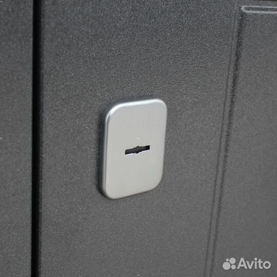 Дверь входная серая метал с шумо-изоляцией