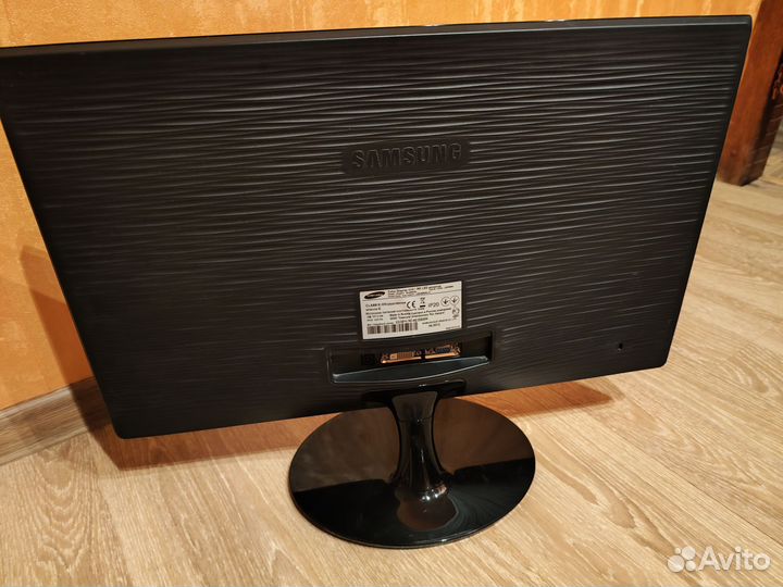 Монитор Samsung 24 диагональ