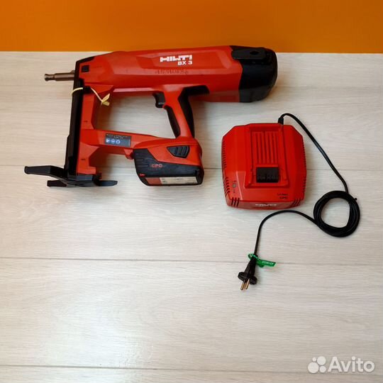 Аккумуляторный монтажный пистолет Hilti BX 3