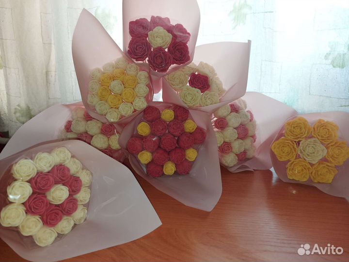 Шоколадные букеты на 1 сентября