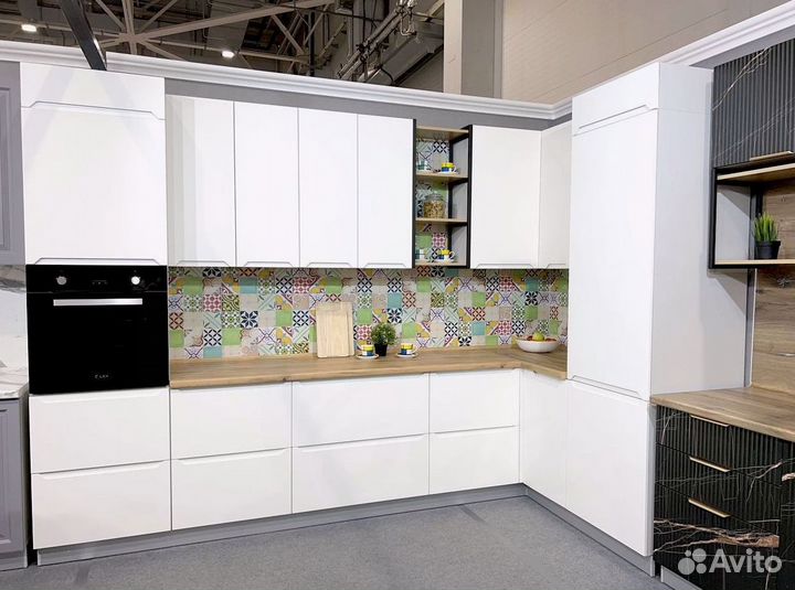 Кухонный гарнитур угловой