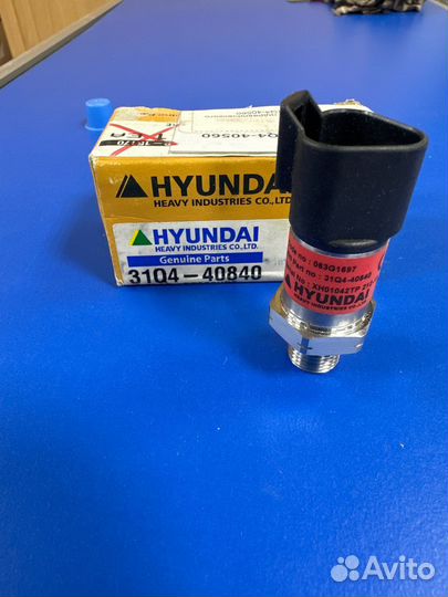Датчик давления гидравлического масла 31Q4-40840 H