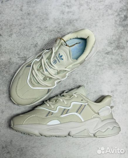 Кроссовки зимние женские Adidas Ozweego,2 цветах