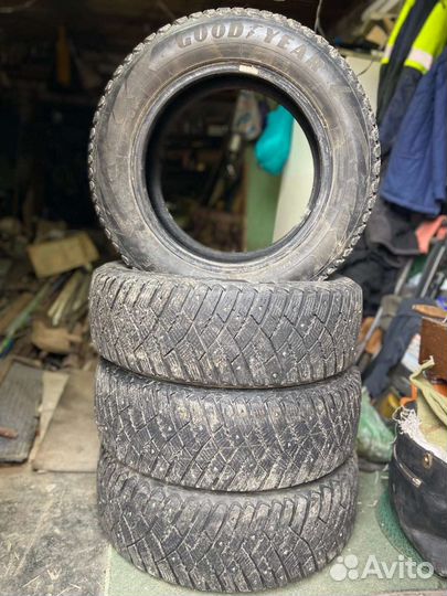 Goodyear Ultragrip Ice Arctic 195/65 R15