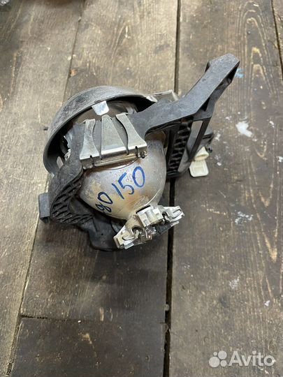 Корректор левой фары Toyota Prado 150