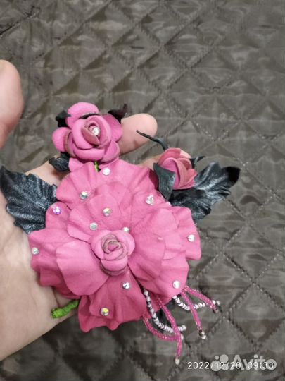 Брошь из кожи. Ручная работа